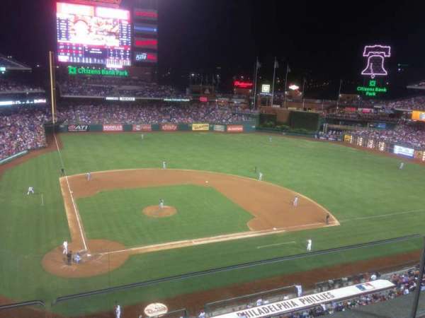 Citizens Bank Park, section: 317, row: 2, seat: 18