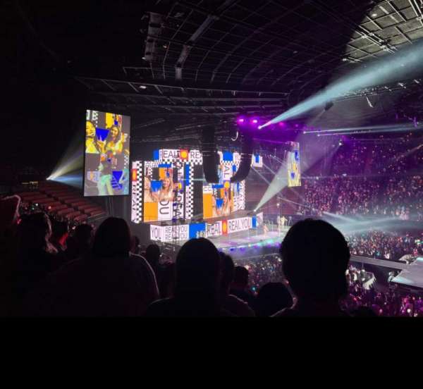 Kia Forum, section: 128, row: 16, seat: 5