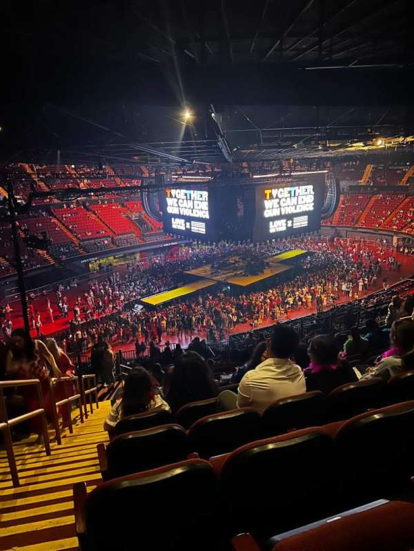 Kia Forum, section: 223, row: K, seat: 1