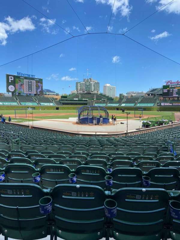 Wrigley Field, section: 117, row: 6, seat: 8