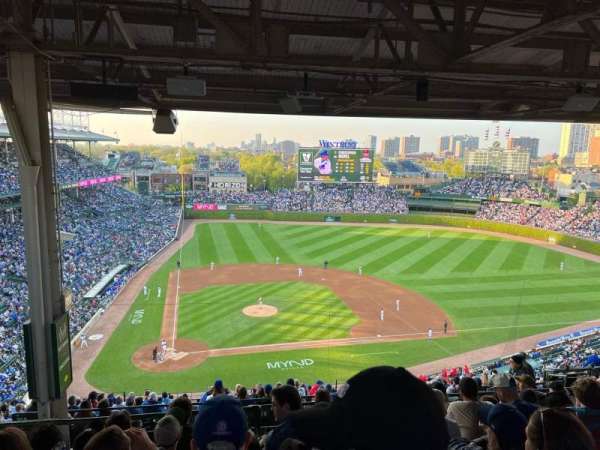 Wrigley Field, section: 422R, row: 9, seat: 6