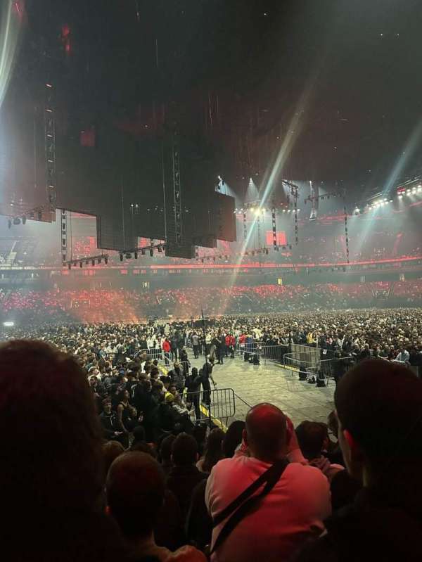 PARIS LA DEFENSE ARENA, section: 103, row: 11, seat: 28