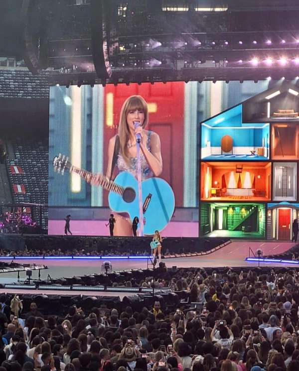 MetLife Stadium, section: 123, row: 7, seat: 15
