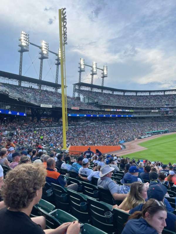 Comerica Park, section: 105, row: W, seat: 3