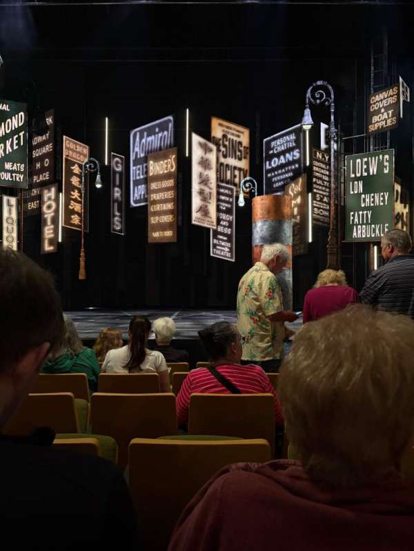 Ogunquit Playhouse, section: Center, row: E, seat: 109