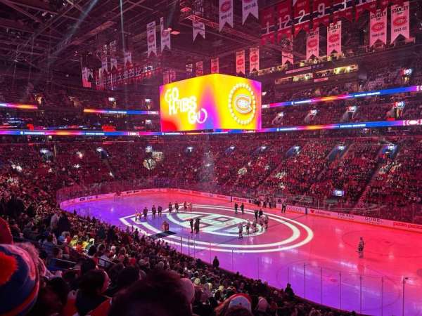 Centre Bell, section: 122, row: V, seat: 10