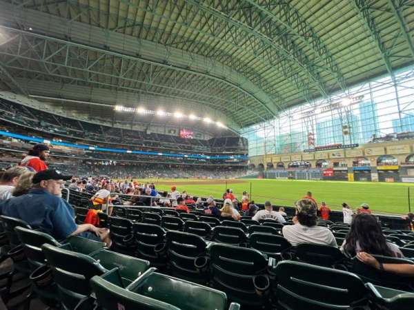 Daikin Park, section: 131, row: 11, seat: 9