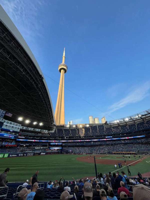 Rogers Centre, section: 138, row: 26, seat: 6