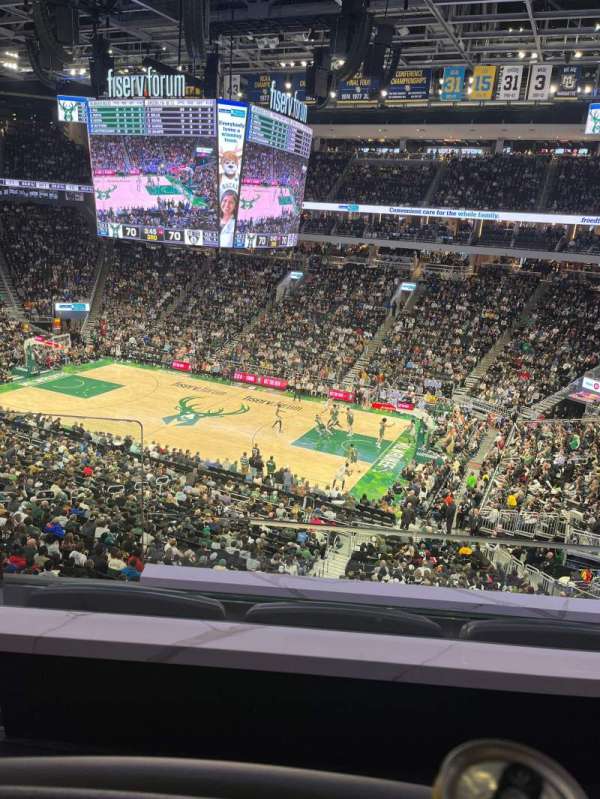 Fiserv Forum, section: Suite 21