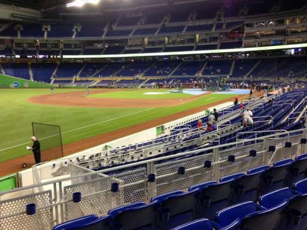 LoanDepot Park, section: 25, row: 4, seat: 13