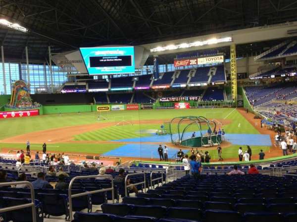 LoanDepot Park, section: 17, row: 13, seat: 11