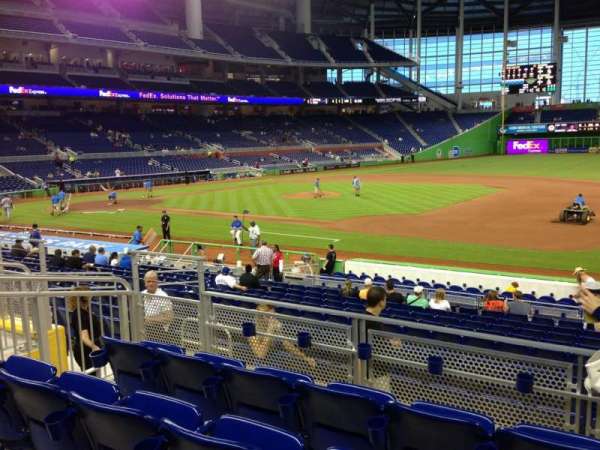 LoanDepot Park, section: 7, row: 4, seat: 16