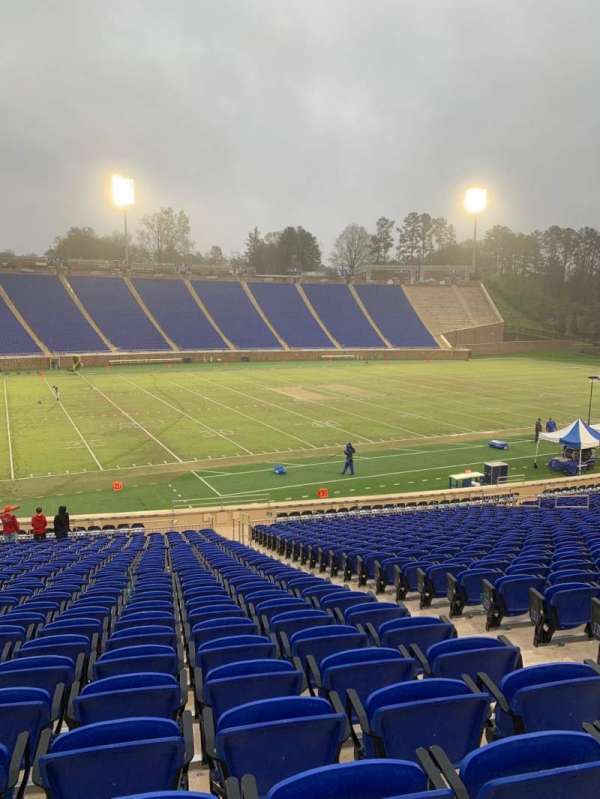 Wallace Wade Stadium, section: 24, row: V, seat: 7