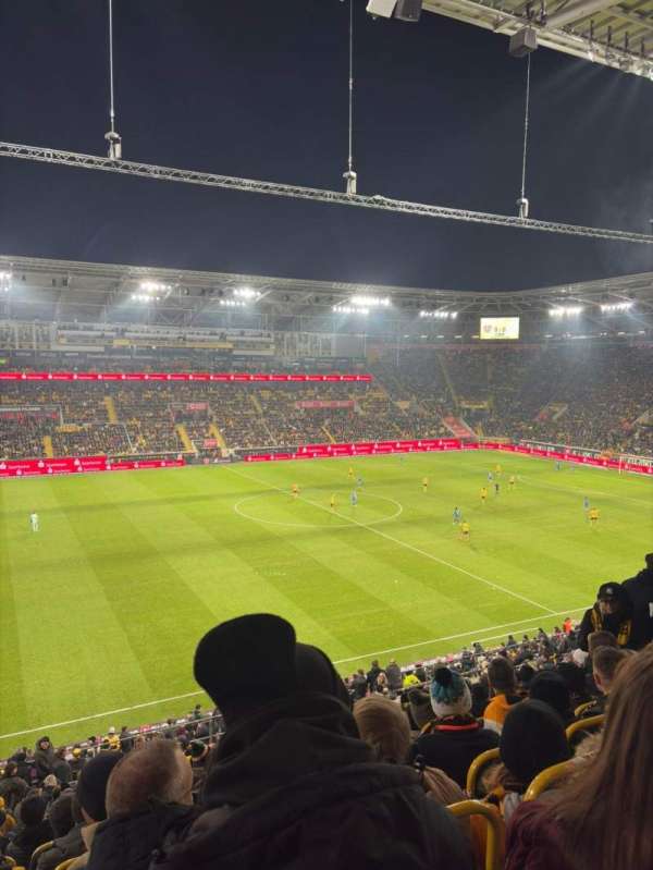 Rudolf Harbig Stadion, section: N2, row: 29, seat: 8