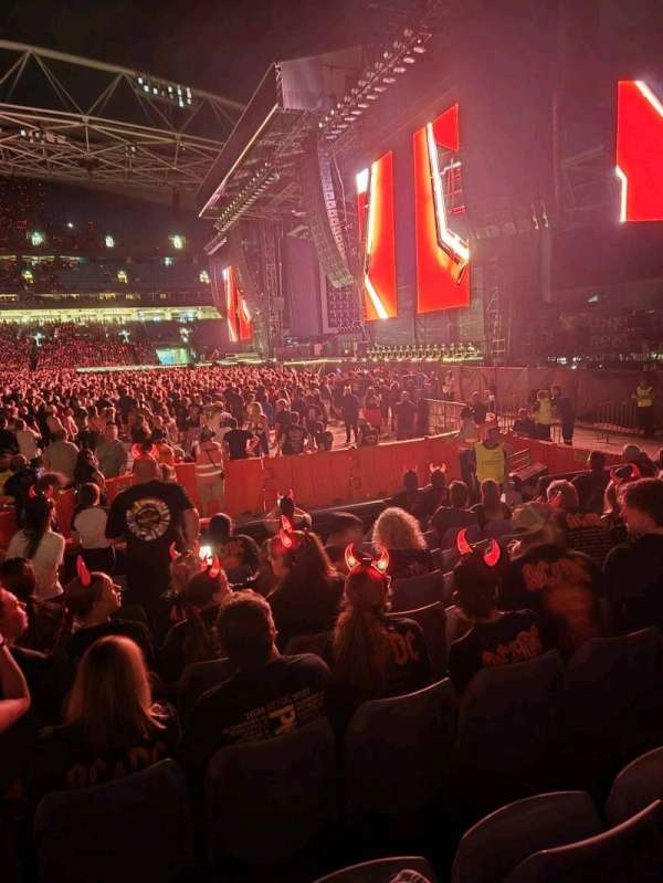 Accor Stadium, section: 133, row: 10, seat: 52