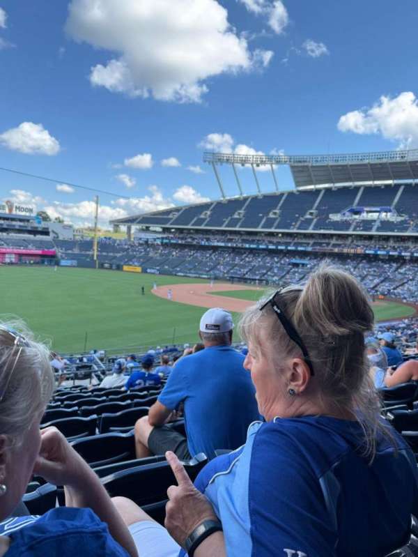 Kauffman Stadium, section: 211, row: LL, seat: 1