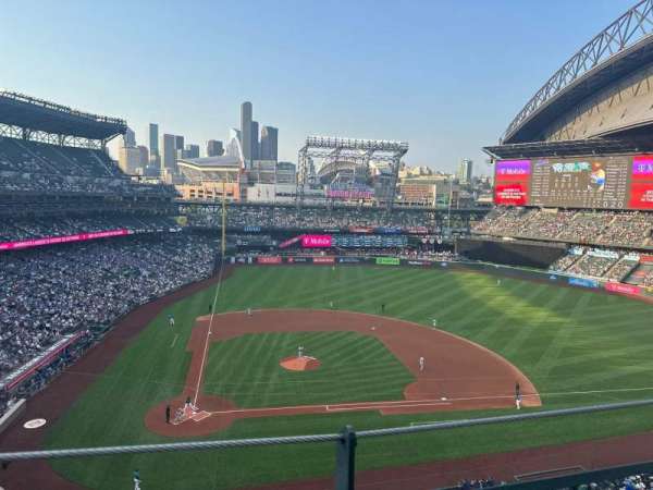 T-Mobile Park, section: 325, row: 1, seat: 16