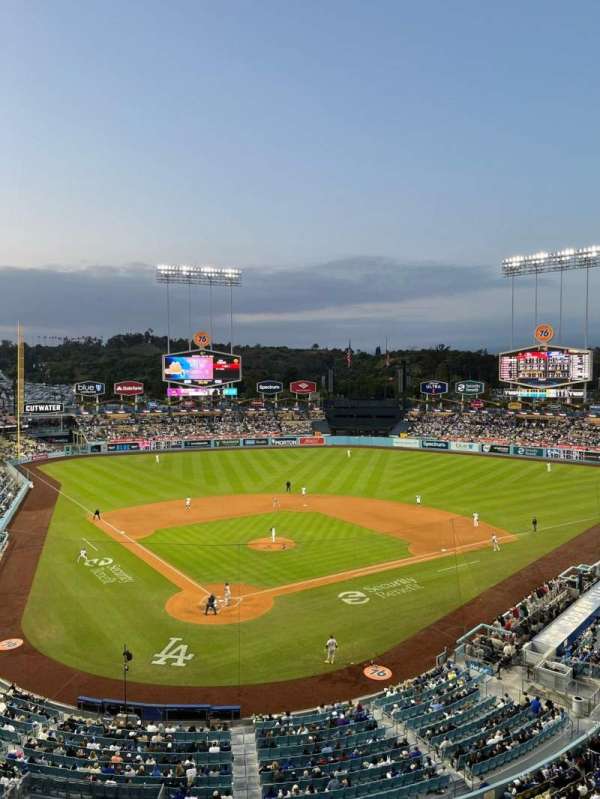Dodger Stadium, section: 4RS, row: E, seat: 9