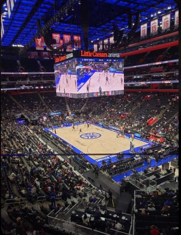 Little Caesars Arena, section: M5, row: A