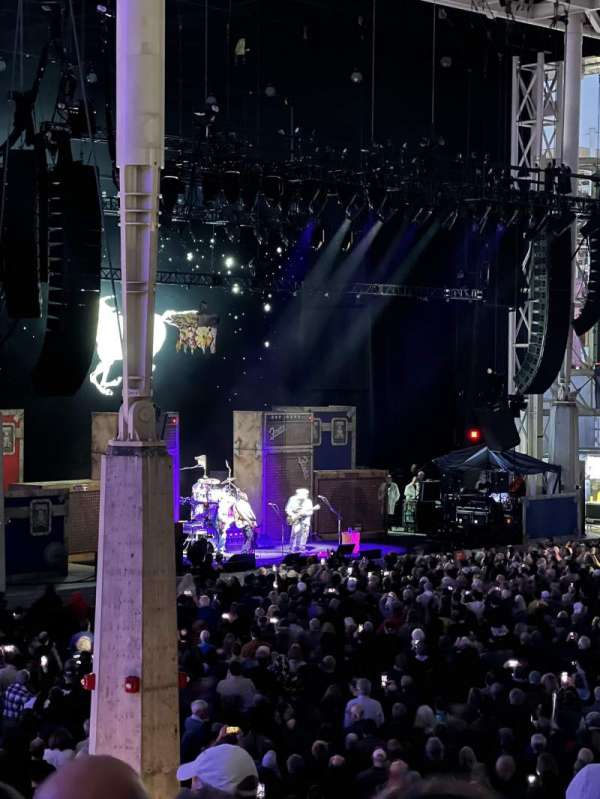 Hartford Healthcare Amphitheatre, section: 307OB, row: EEE, seat: 37-38