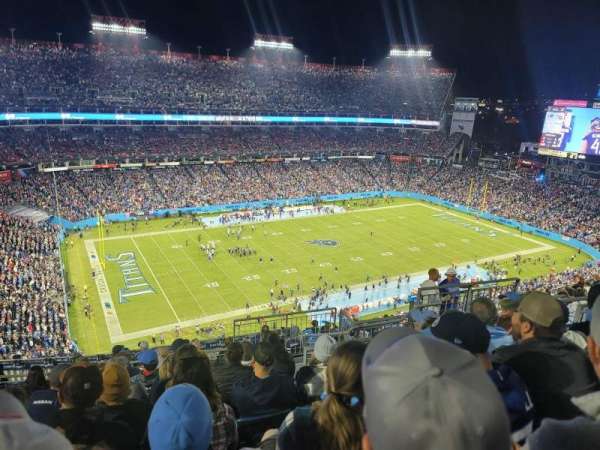 Nissan Stadium, section: 340, row: Q, seat: 8