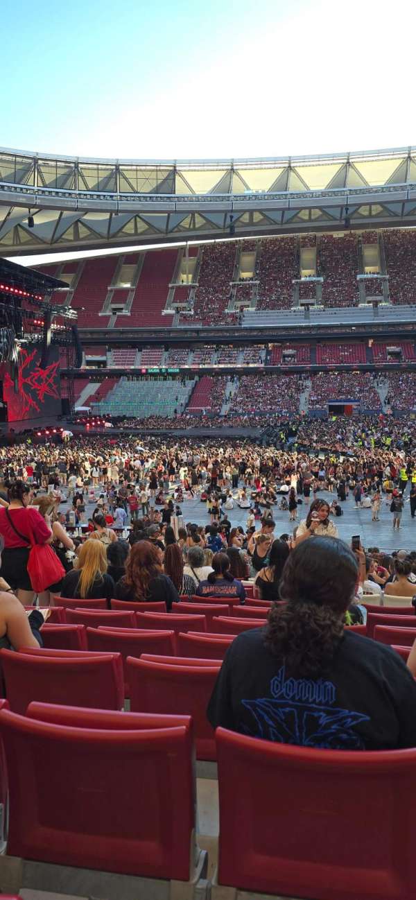 Estadio Metropolitano, Madrid, section: 122, row: 26, seat: 23