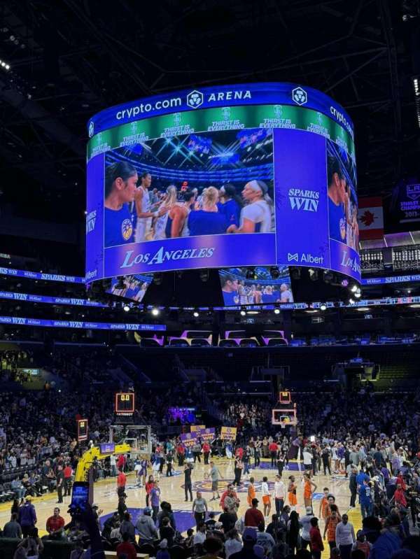 Crypto.com Arena, section: 106, row: 15, seat: 6