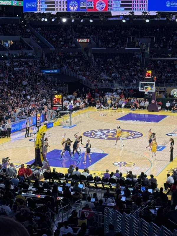 Crypto.com Arena, section: 215, row: 9, seat: 15
