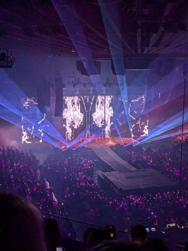 Oakland Arena, section: 211, row: 5, seat: 6