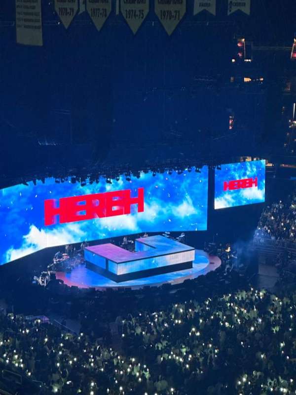 Capital One Arena, section: 404, row: N, seat: 1-2