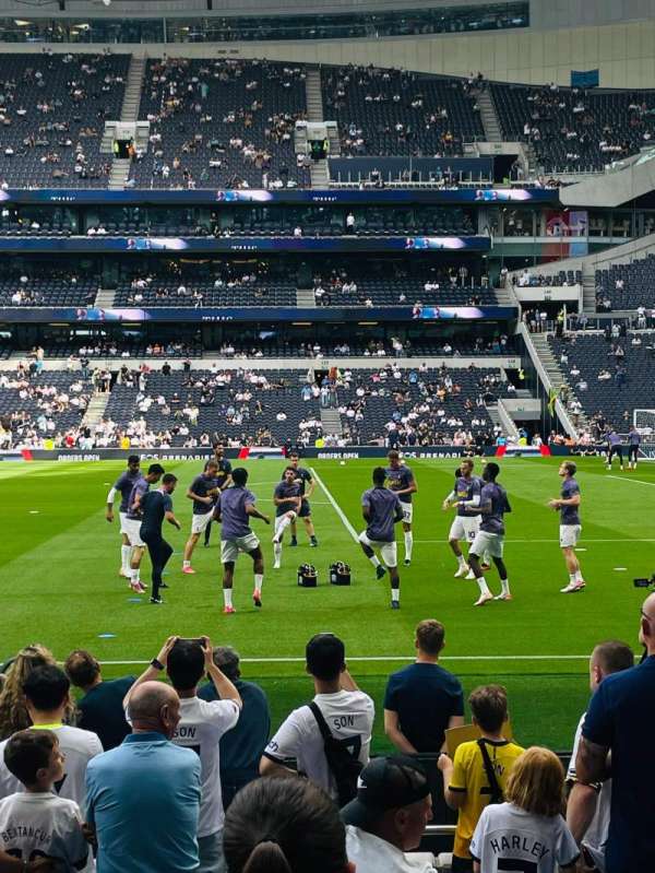 Tottenham Hotspur Stadium, section: 102, row: 10, seat: 35