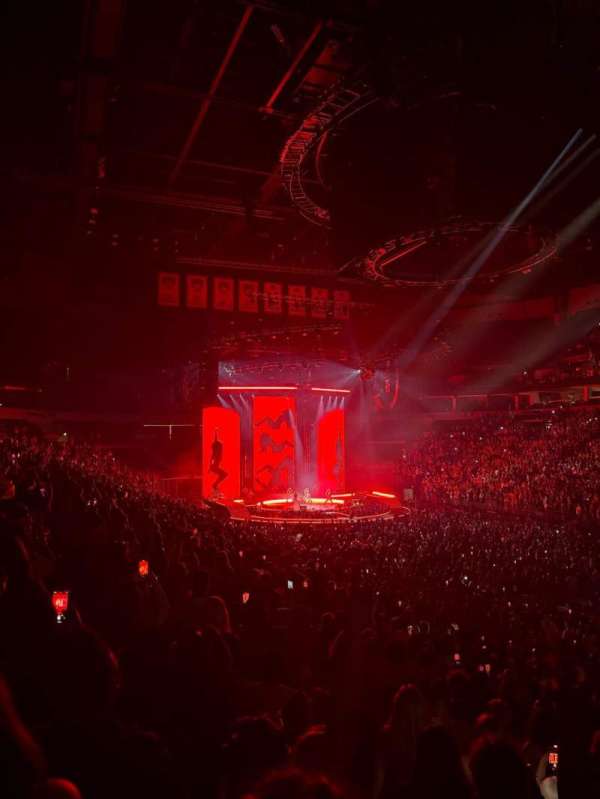 Target Center, section: 106, row: R, seat: 11