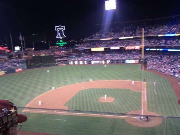 Citizens Bank Park, section: 324, row: 2, seat: 15