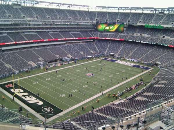 MetLife Stadium, section: 320, row: 11, seat: 10