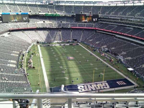 MetLife Stadium, section: 303, row: 13, seat: 24