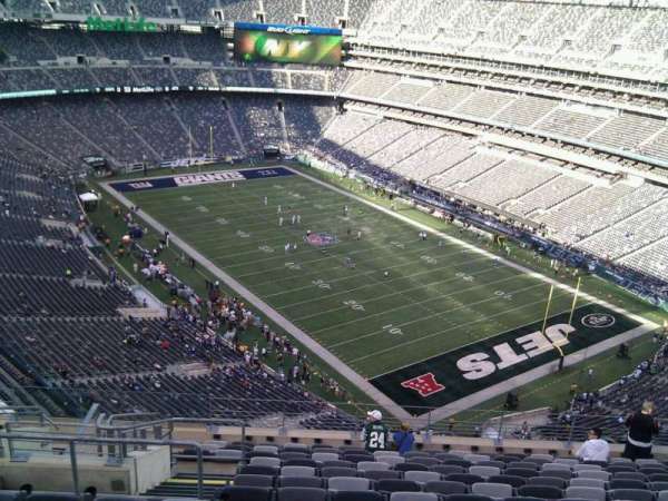 MetLife Stadium, section: 331, row: 17, seat: 22