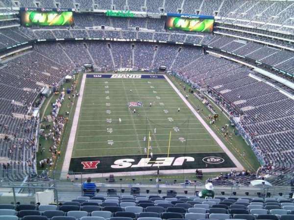 MetLife Stadium, section: 327, row: 19, seat: 19