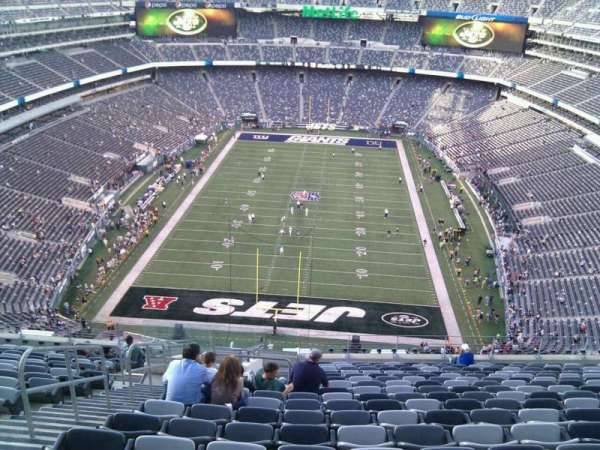 MetLife Stadium, section: 325, row: 21, seat: 25