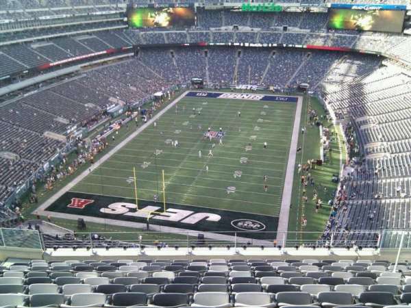 MetLife Stadium, section: 324, row: 16, seat: 13