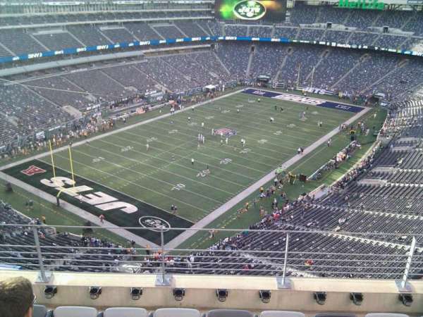 MetLife Stadium, section: 321, row: 9, seat: 11