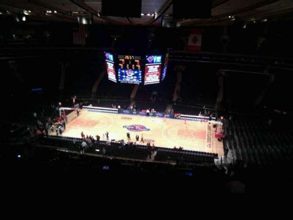 Madison Square Garden, section: 225, row: 15, seat: 5