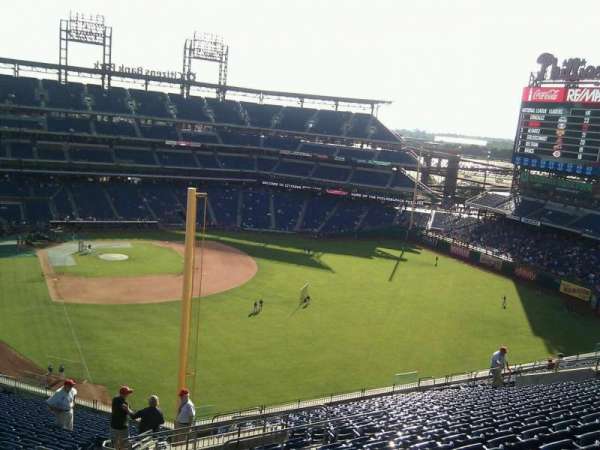 Citizens Bank Park, section: 305, row: 21, seat: 30