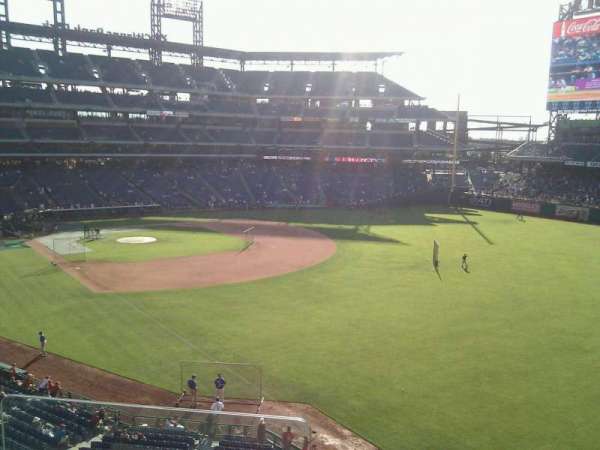 Citizens Bank Park, section: 207, row: 3, seat: 24