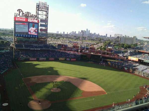 Citizens Bank Park, section: 418, row: 7, seat: 19