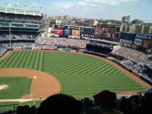 Yankee Stadium, section: 415, row: 12, seat: 21