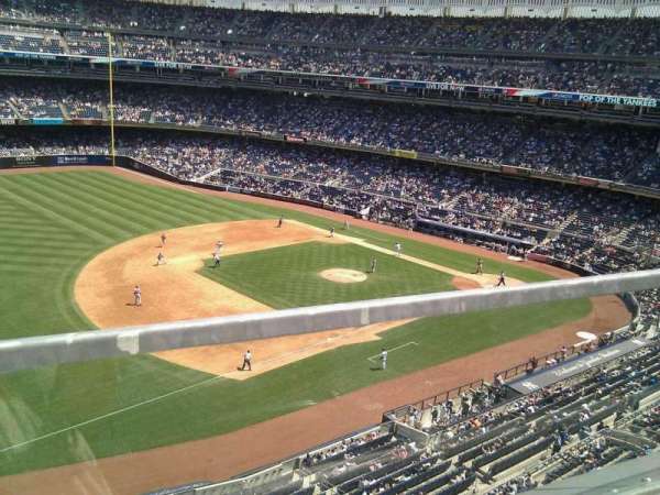 Yankee Stadium, section: 328, row: 1, seat: 8
