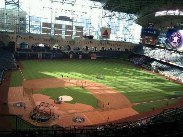 Daikin Park, section: 422, row: 9, seat: 4