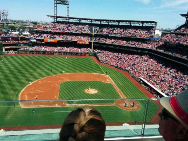 Citizens Bank Park, section: 426, row: 2, seat: 11