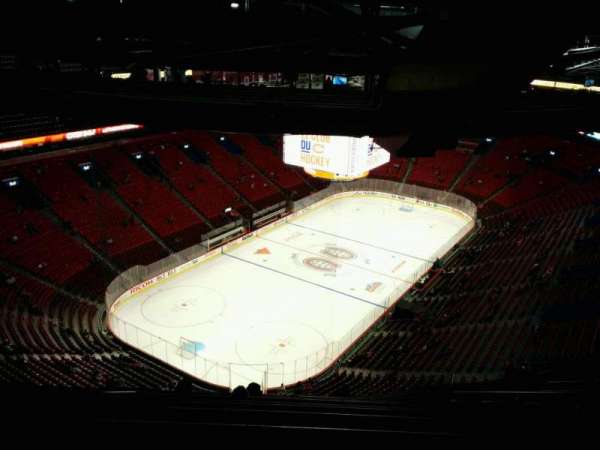 Centre Bell, section: 325, row: O, seat: 9