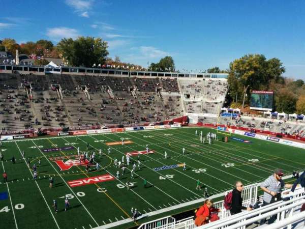 Percival Molson Memorial Stadium, section: v2, row: 14, seat: 14